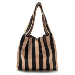 Lot83 shopper Lois 24