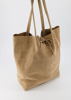 Suede shopper sand