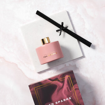 Ted Sparks diffuser geurstokjes cypress &amp; cardamom