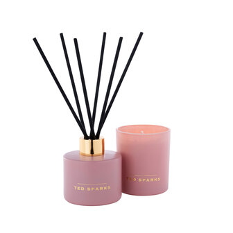 Ted Sparks giftset geurkaars en diffuser cypress &amp; cardamom