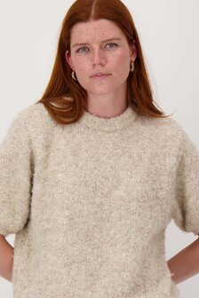 Zusss boucle trui  met ronde hals - beige