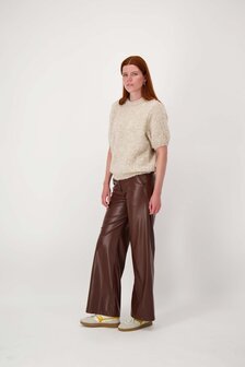 Zusss boucle trui  met ronde hals - beige