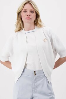 Zusss vest wit met vleermuis mouwen met broche