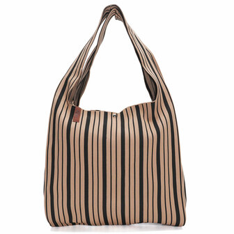 Lot83 shopper Lois 151