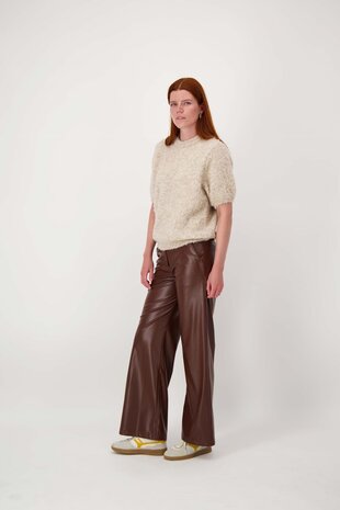 Zusss boucle trui  met ronde hals - beige