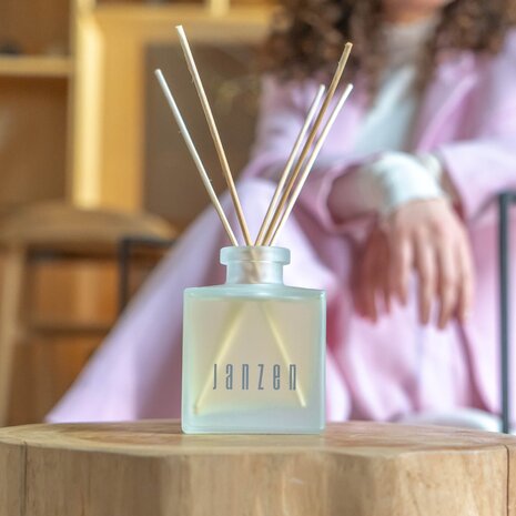 Janzen - home fragrance sticks fuchsia 69