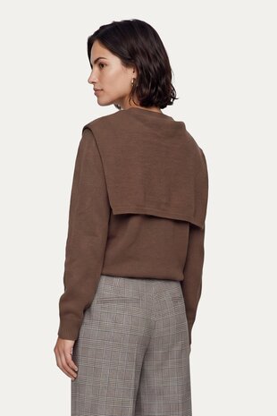 CS The Label trui Kimmie walnut